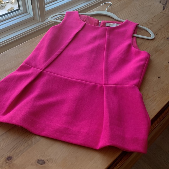 NWT 🌸 Michael Kors Hot Neon Barbicore Barbie 💕 Pink Peplum Flare Hem Top Sz 2 - Picture 2 of 16